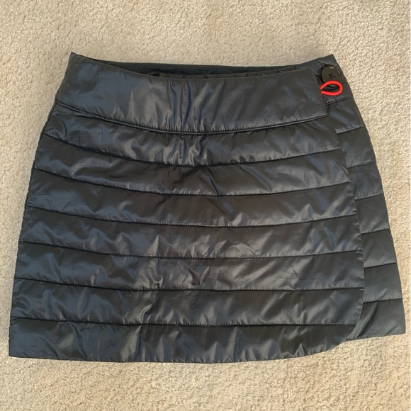 Columbia Omni Shield Black Quilted Mini Skirt - Picture 1 of 5